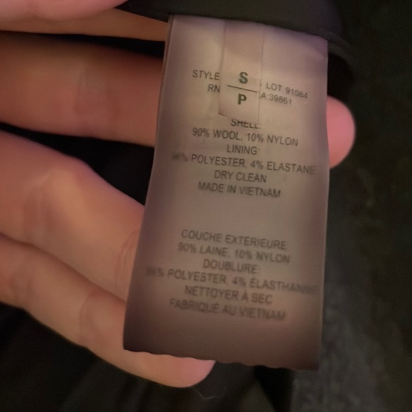 Gorgeous women’s 100% wool Elie Tahari winter coat. - Picture 12 of 16